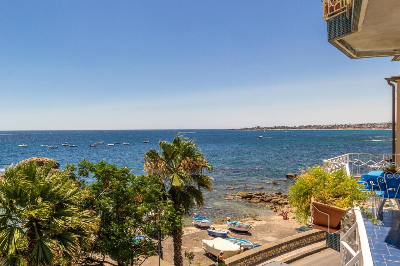 Brezza Di Mare Apartman Giardini-Naxos Kültér fotó